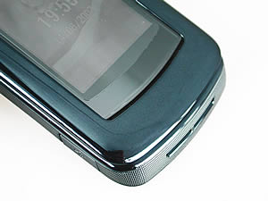 Motorola RAZR2 V8 - โมโตโรล่า