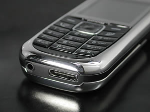 imobile 608 - Supra Reflective Mp3 Phone