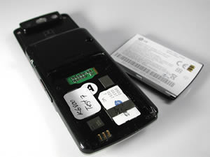 LG KG800 - Chocolate Phone, Black Label Series