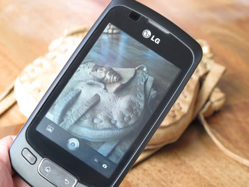 LG Optimus One - แอลจี